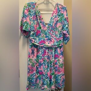 Lilly Pulitzer Floral V-Neck Romper Dress
Size Medium
Never worn 
NWOT